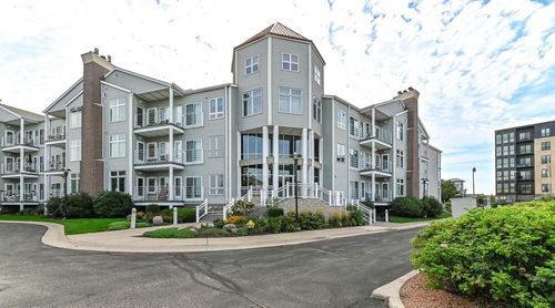 112-35 Harborview Drive, RACINE, WI, 53403 | Card Image