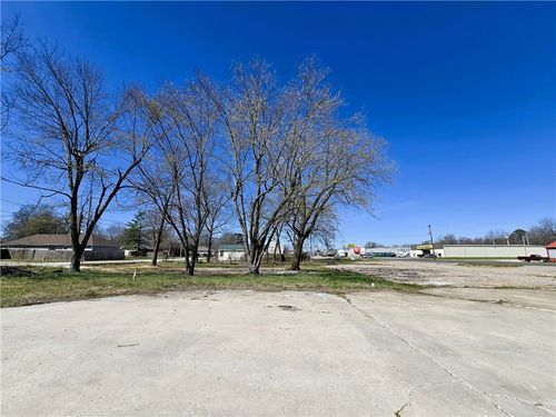 300 E Pridemore Dr, Lincoln, AR, 72744-9017 | Card Image