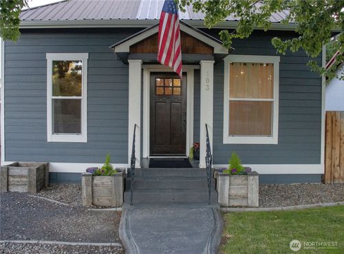 103 N Chestnut St, Ellensburg, WA, 98926-3424 | Card Image
