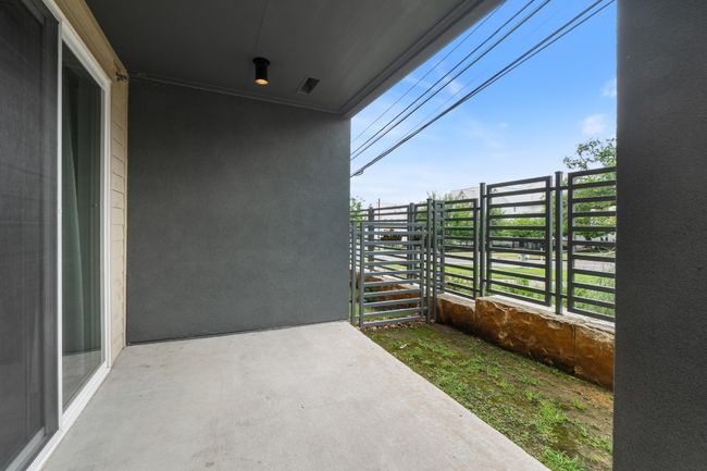 Large Covered Patio | Image 27