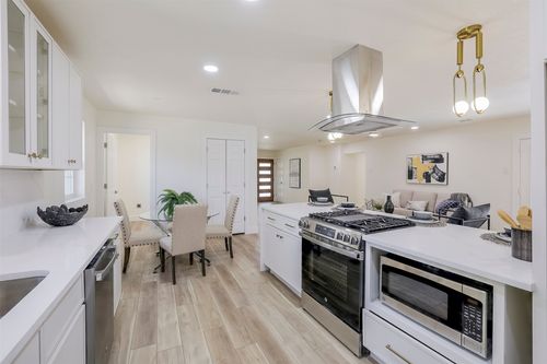 5610 Enchanted Ln, Dallas, TX, 75227-1509 | Card Image