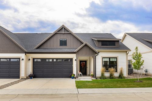 2102 Aikman Dr, Ames, IA, 50010-4611 | Card Image