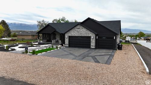340 E 300 N, Moroni, UT, 84646-7664 | Card Image