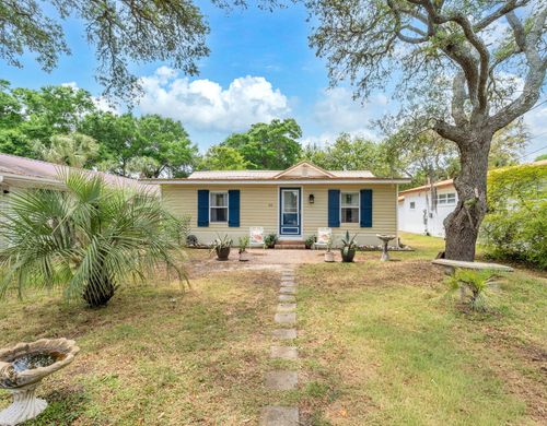 102 Magnolia Ave Se, Fort Walton Beach, FL, 32548-7708 | Card Image