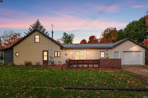 400 W Spring St, Fremont, IN, 46737-2062 | Card Image