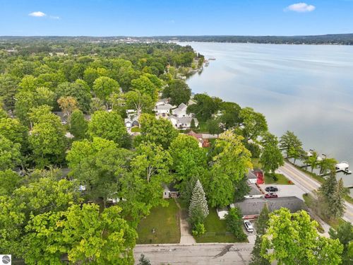 116 Huron Place, Cadillac, MI, 49601 | Card Image