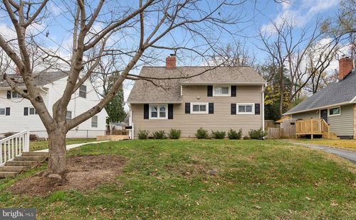 5716 Crawford Dr, ROCKVILLE, MD, 20851-1808 | Card Image