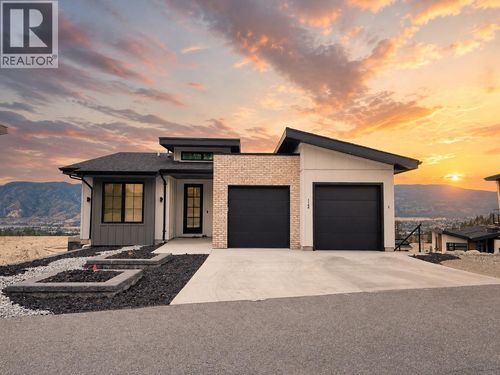 1164 Elk St, Penticton, BC, V2A0C9 | Card Image