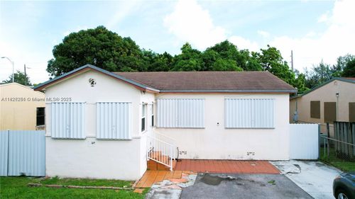 217 E 20th St, Hialeah, FL, 33010-2728 | Card Image