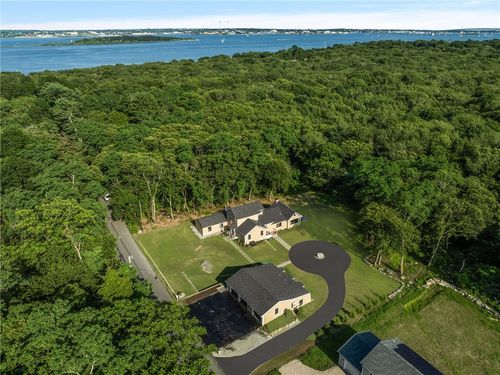 91 Carr Ln, Jamestown, RI, 02835-1703 | Card Image
