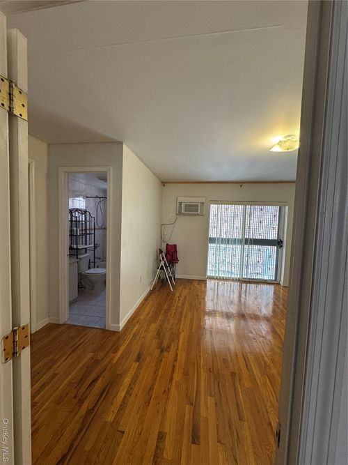 2fl-44 College Point Blvd, Flushing, NY, 11355-4931 | Card Image