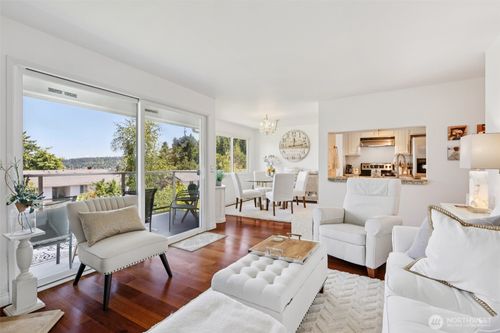apt-b301-4181 W Lake Sammamish Pkwy Se, Bellevue, WA, 98008-5966 | Card Image