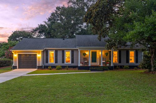 317 Hawthorne St, Mount Pleasant, SC, 29464-3415 | Card Image
