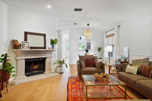 1422 Wheatfall Ln, Austin, TX, 78748-4821 | Card Image