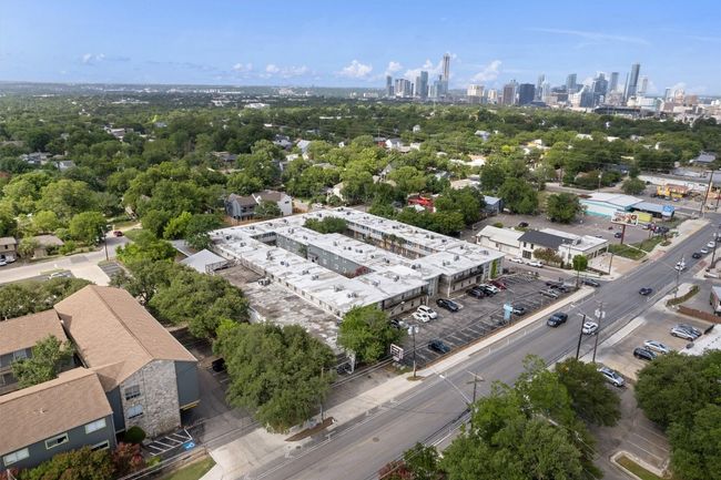 APT-236 - 2401 Manor Rd, Condo with 2 bedrooms, 1 bathrooms and null parking in Austin TX | Image 33