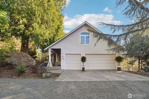 16430 266th Ave Se, Issaquah, WA, 98027-6936 | Card Image