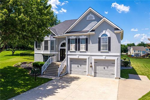 3505 London Ct, Saint Joseph, MO, 64506-4579 | Card Image
