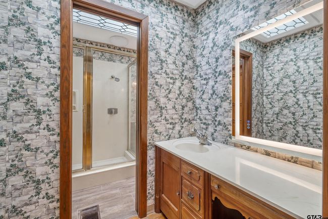229 Hideaway Lane Central, House other with 4 bedrooms, 4 bathrooms and null parking in Hideaway TX | Image 14