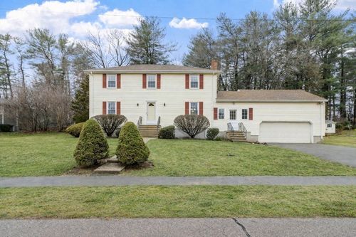 61 Beaver Rd, Reading, MA, 01867-1309 | Card Image