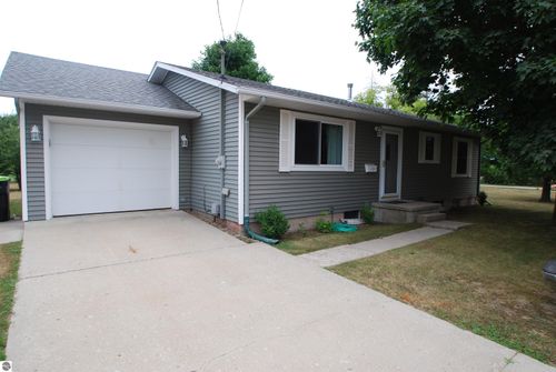 308 N 4th St, West Branch, MI, 48661-1010 | Card Image