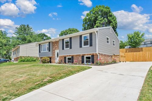 823 Brownwood Dr Nw, Roanoke, VA, 24017-4319 | Card Image