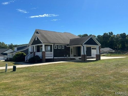 557 Cloverdale Ranch Rd, Cape Girardeau, MO, 63701-3443 | Card Image