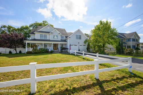 689 Lake Barnegat Dr N, LANOKA HARBOR, NJ, 08734-2137 | Card Image