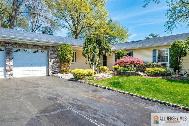 14 Clinton Dr, House other with 4 bedrooms, 2 bathrooms and null parking in Manalapan NJ | Image 4