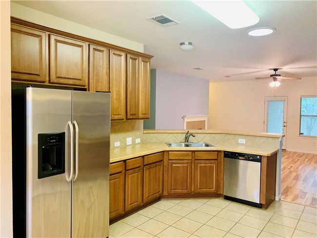 1118 Boxwood Loop, House other with 4 bedrooms, 2 bathrooms and 4 parking in Georgetown TX | Image 4