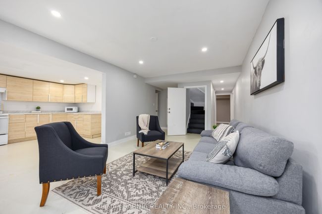12 Sunset Ave, House other with 5 bedrooms, 2 bathrooms and 8 parking in Warwick ON | Image 22