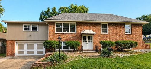 3900 Hands St, Independence, MO, 64055-4133 | Card Image