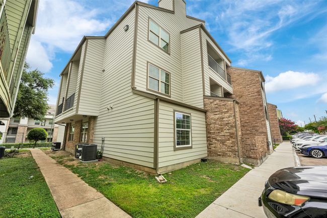 APT-211 - 6108 Abrams Rd, Condo with 2 bedrooms, 1 bathrooms and null parking in Dallas TX | Image 17