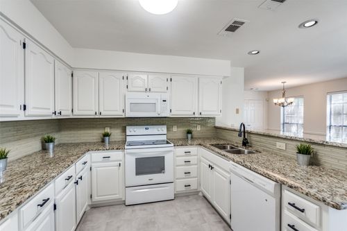 3631 Hilltop Ln, Plano, TX, 75023-8042 | Card Image