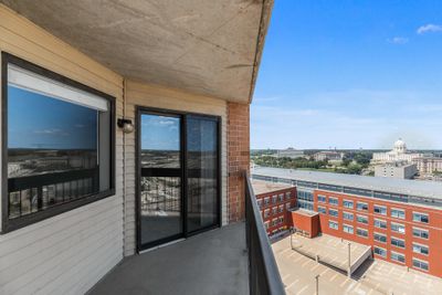 2209 - 78 10th Street E, Condo with 2 bedrooms, 1 bathrooms and null parking in Saint Paul MN | Image 2