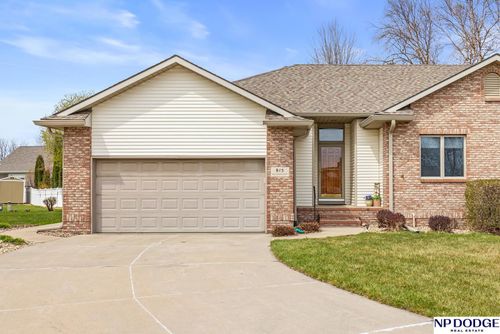 815 Heatherwood St, Fremont, NE, 68025-5939 | Card Image