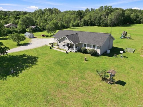 9170 E Division Rd, Knox, IN, 46534-8421 | Card Image