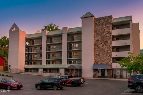 unit-401-354 E Holly Ridge Rd, Gatlinburg, TN, 37738-3435 | Card Image