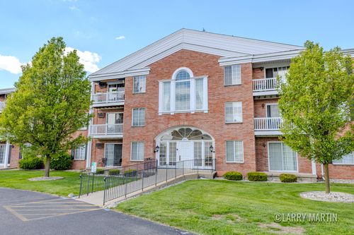 304-2207 Porter St, Wyoming, MI, 49519-2276 | Card Image