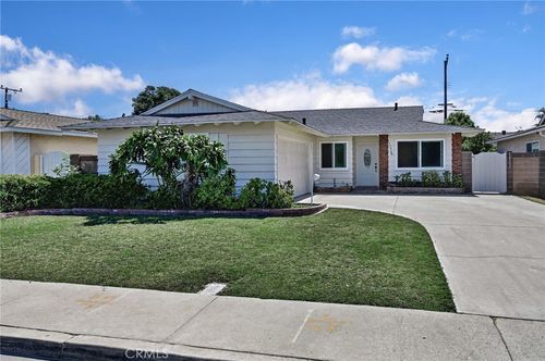 17524 Thornlake Ave, Artesia, CA, 90701-4305 | Card Image