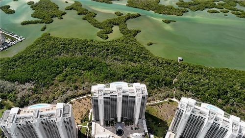 ph02-13925 Old Coast Rd, NAPLES, FL, 34110-8603 | Card Image