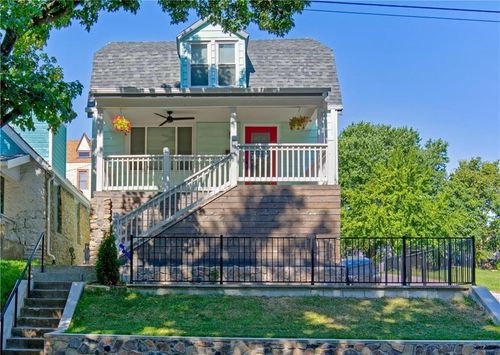 400 Montgall Ave, Kansas City, MO, 64124-1829 | Card Image