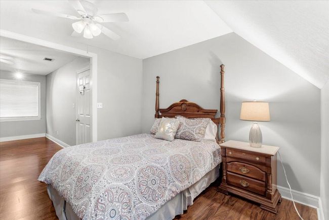 32-Bedroom 3 | Image 32