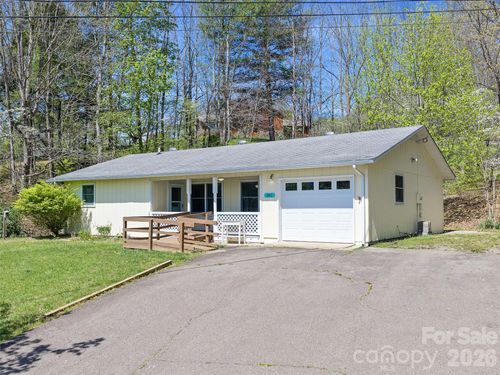 261 Shady Oak Rd, Burnsville, NC, 28714-7217 | Card Image