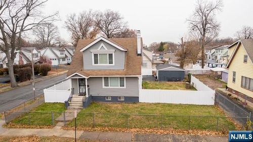 8 Tremont Ave, East Orange, NJ, 07018-2339 | Card Image