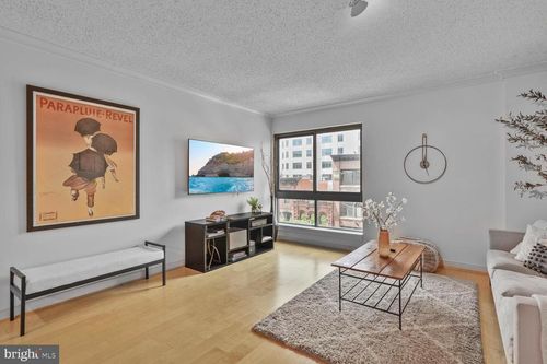apt-420-777 7th St Nw, WASHINGTON, DC, 20001-5702 | Card Image