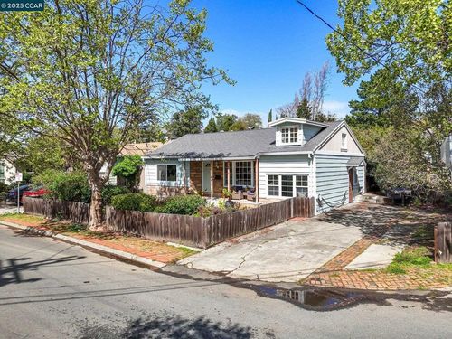 35 El Bonito Way, Benicia, CA, 94510-2248 | Card Image