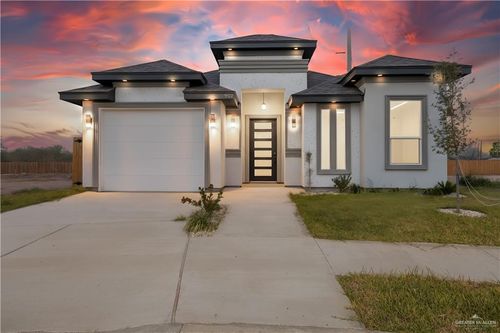 912 41st St, San Juan, TX, 78589-2285 | Card Image