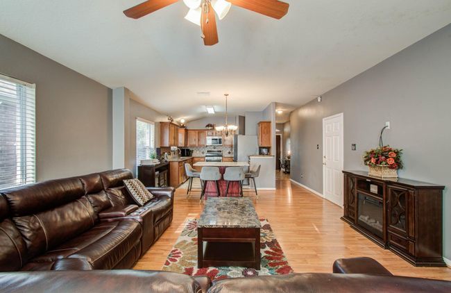 19943 Black Pearl Ct, House other with 3 bedrooms, 2 bathrooms and 2 parking in Houston TX | Image 14