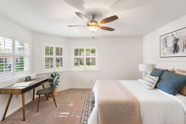 Large secondary bedroom | Image 13