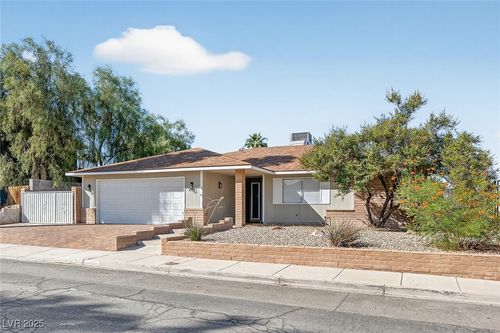 4332 Del Santos Dr, Las Vegas, NV, 89121-6644 | Card Image